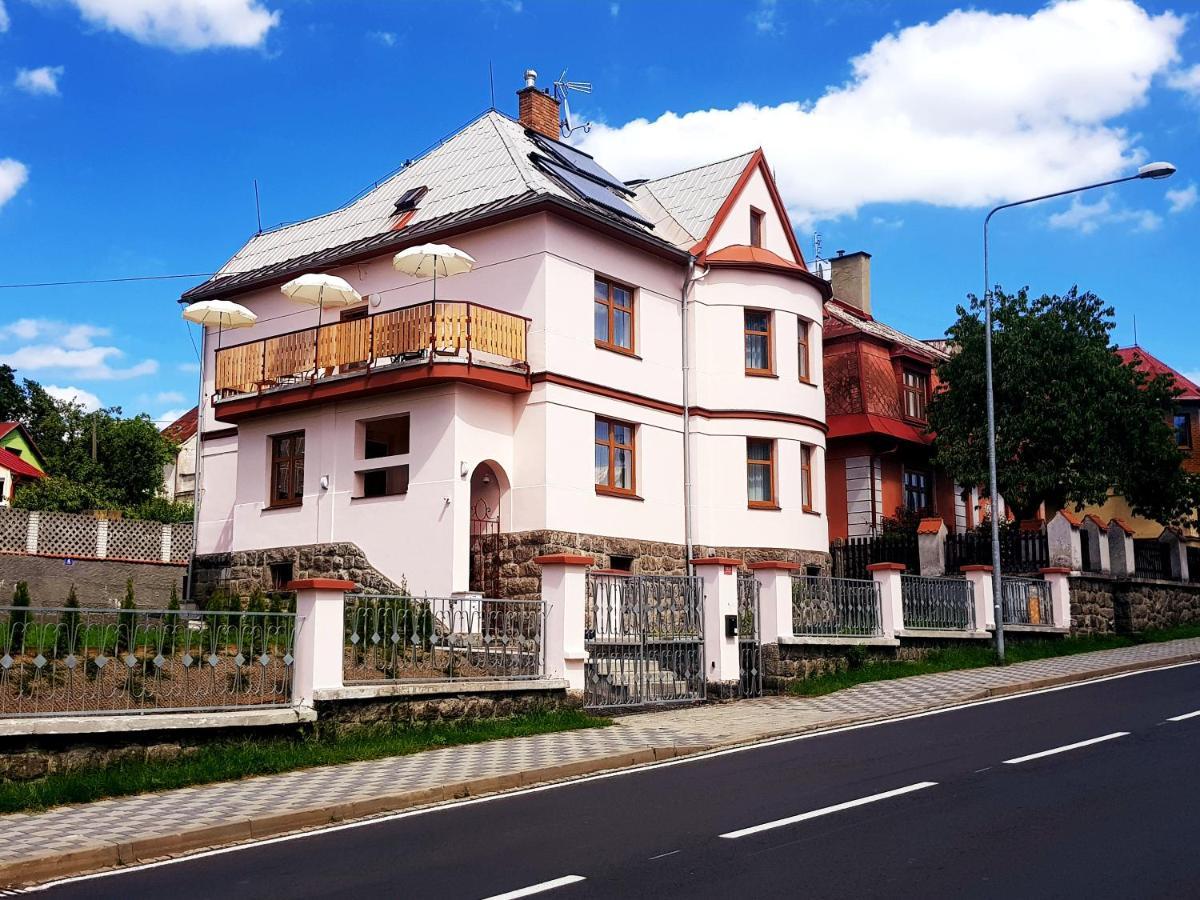 Vila Nejdek - Erzgebirge Aparthotel Exterior photo